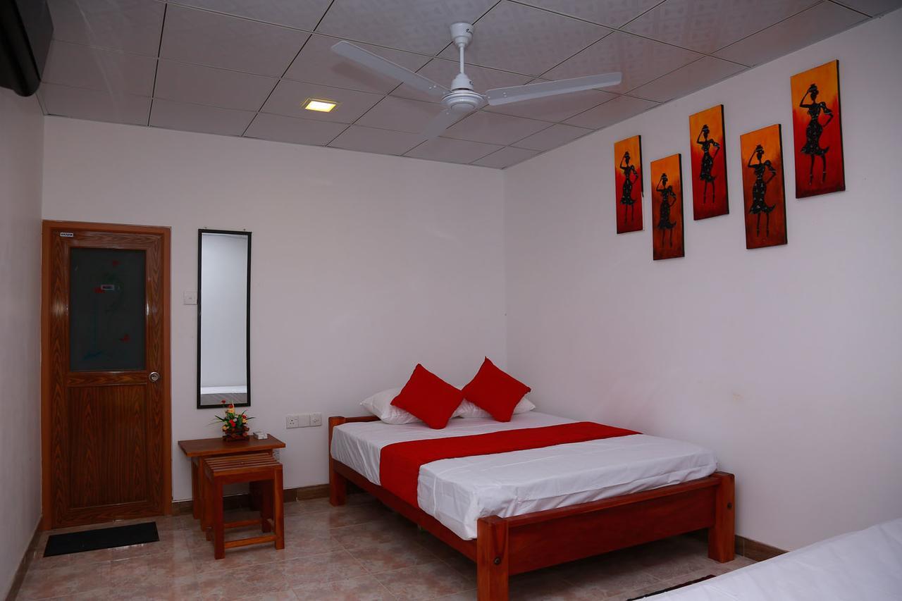 Hotel Wild Breeze Tissamaharama Exterior foto